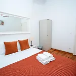 Spacious 3-bedroom Triplex With Terrace In Lägenhet