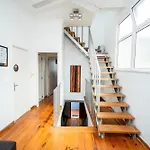 דירה Spacious 3-bedroom Triplex With Terrace In *