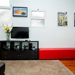 شقة Spacious 3-Bedroom Triplex Apartment With Terrace In Central Lisbon